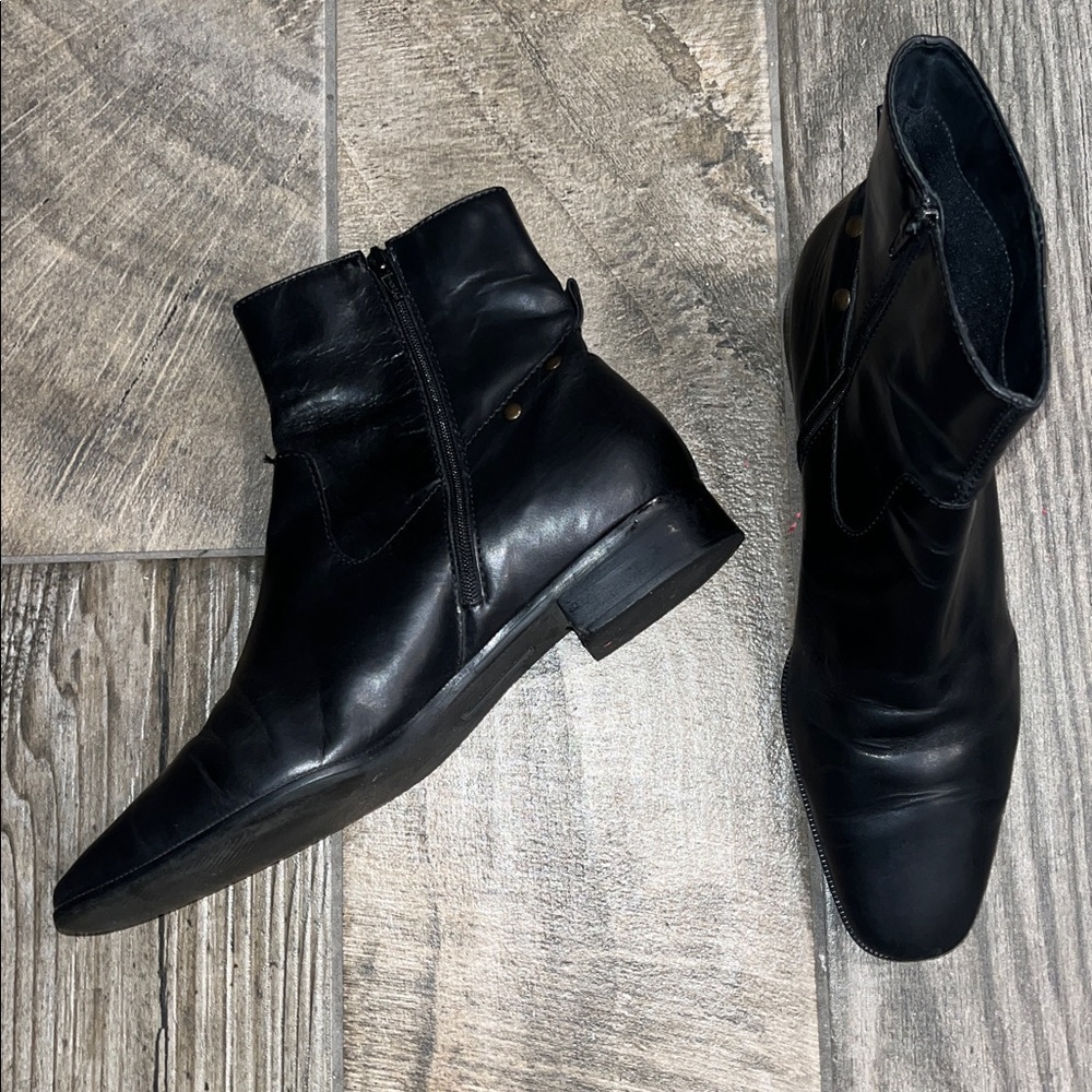 Vintage Talbots Black Leather Ankle Boots w/ studs. Made in Brazil.